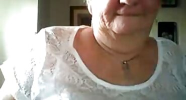 candylove sex Chết tiệt trong một bao cao su busty bình thường. phim sexhd